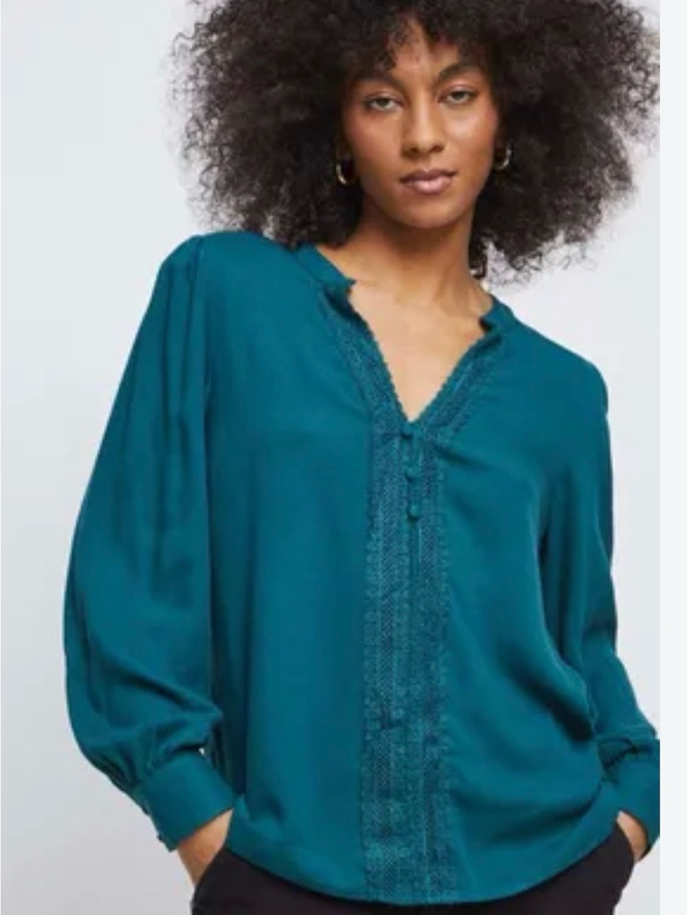 💙 NEW Cinq à Sept Teal Lace-Trim V-Neck Blouse